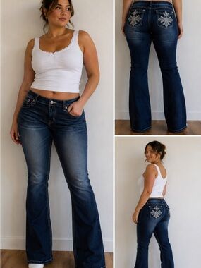 Embroidered Pocket Dark Blue Flare Jeans - Women